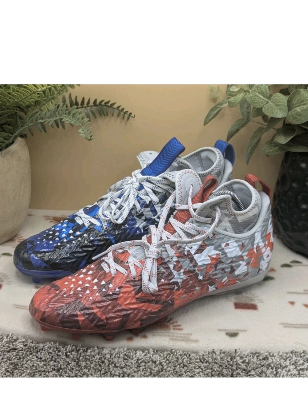 NEW Under Armour Spotlight Freedom Football Cleats Mens Size 12